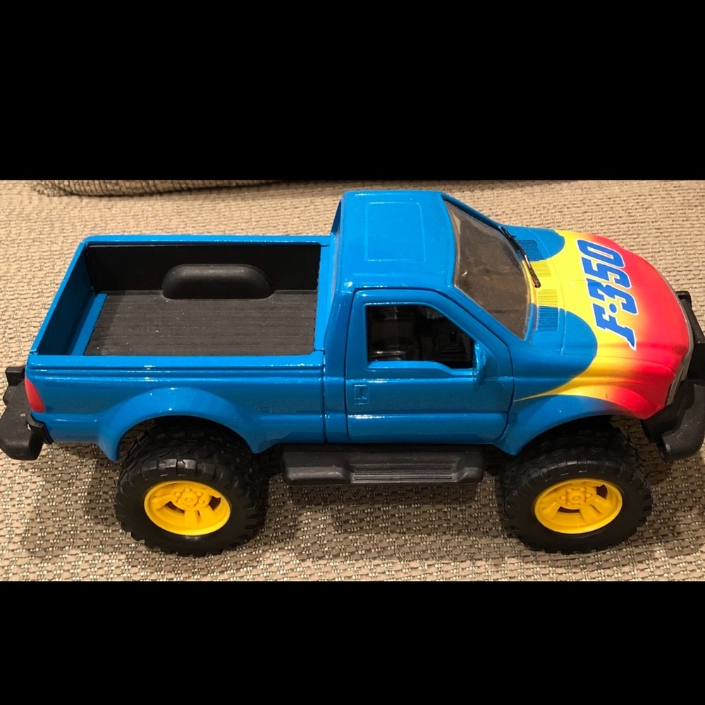 Large Ford F-350 Diecast Pick Up Truck Replica Toy